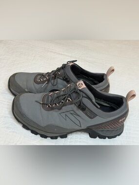 Tecnica Plasma S GTX Shoes Womens Size 8 Gray Waterproof Goretex Vibram Hiking